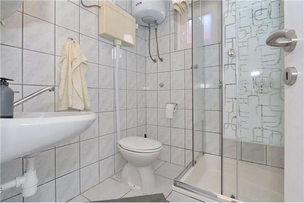 Apartment A4, for 5 persons