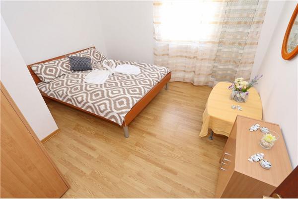 Apartment A4, for 5 persons