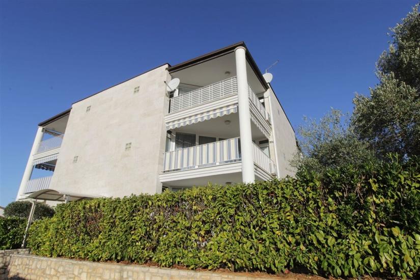 Apartment CRVENA UVALA