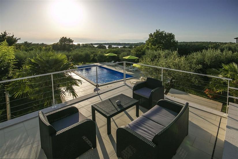 Apartment Residence Livija 3 s bazenom