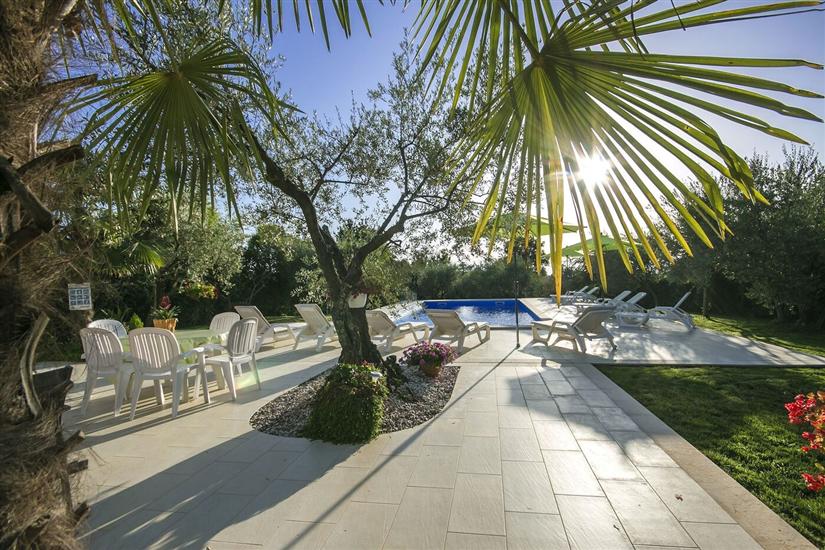 Apartment Residence Livija 3 s bazenom