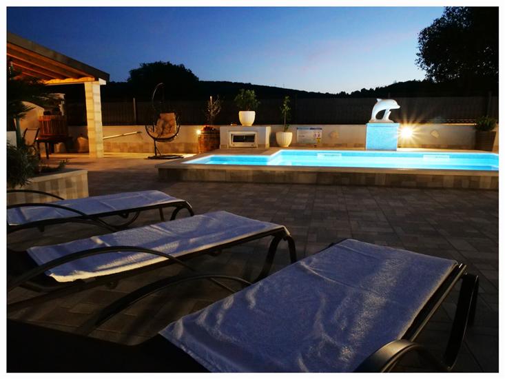 House Luketini dvori