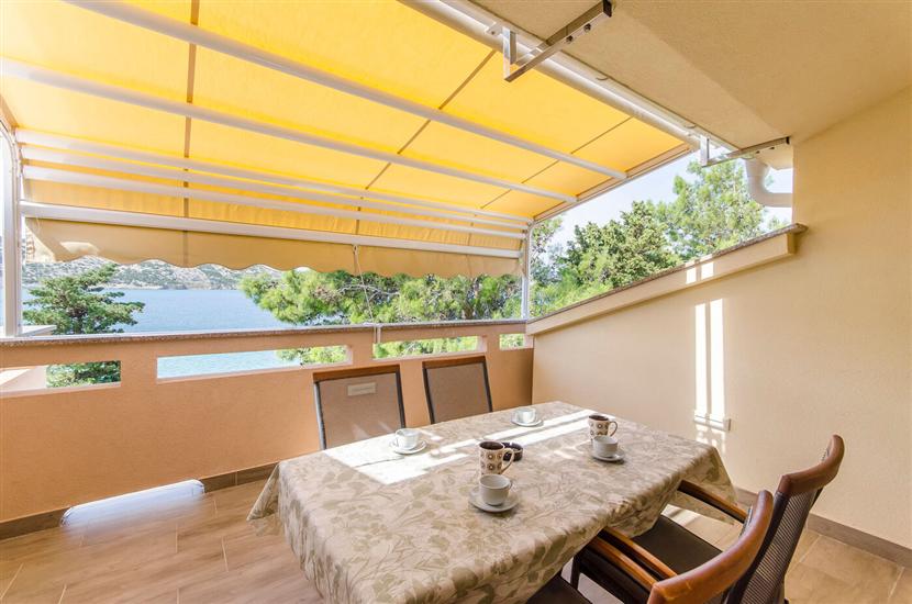 Apartment A4, for 4 persons