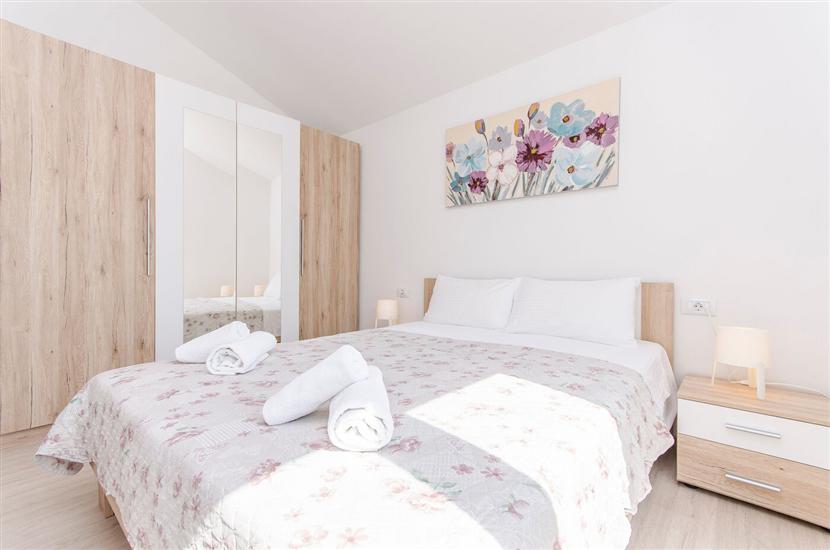 Apartment A5, for 5 persons