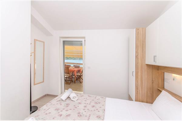 Apartment A5, for 5 persons