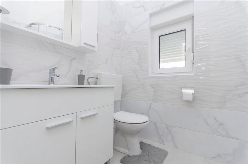 Apartment A5, for 5 persons