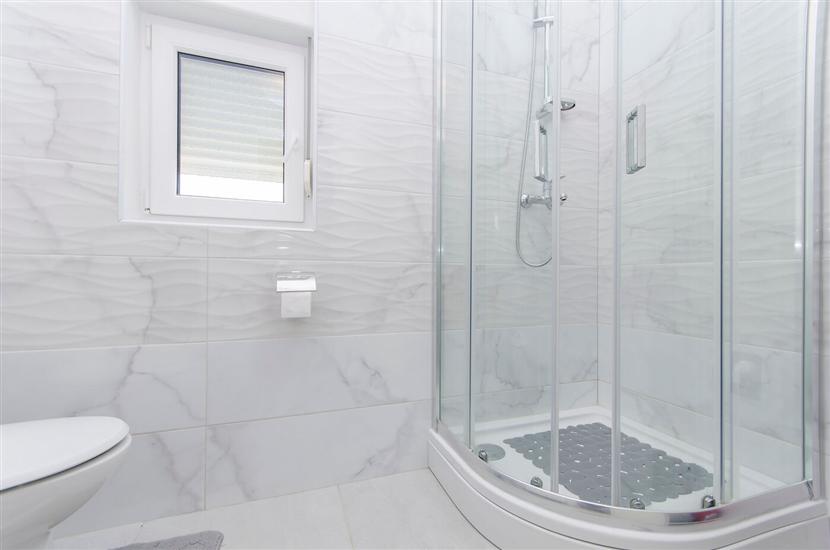 Apartment A5, for 5 persons