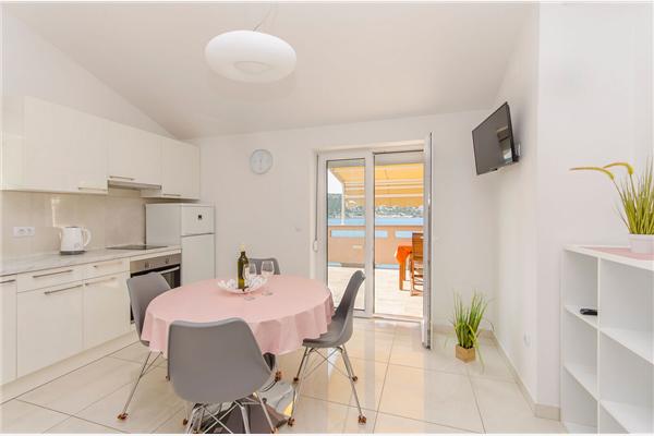 Apartment A5, for 5 persons