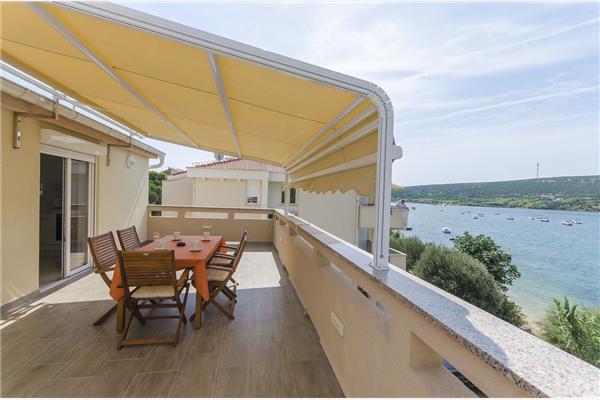 Apartment A5, for 5 persons