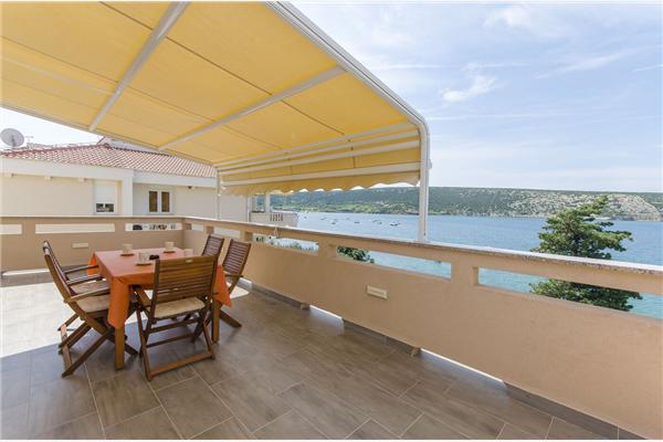 Apartment A5, for 5 persons