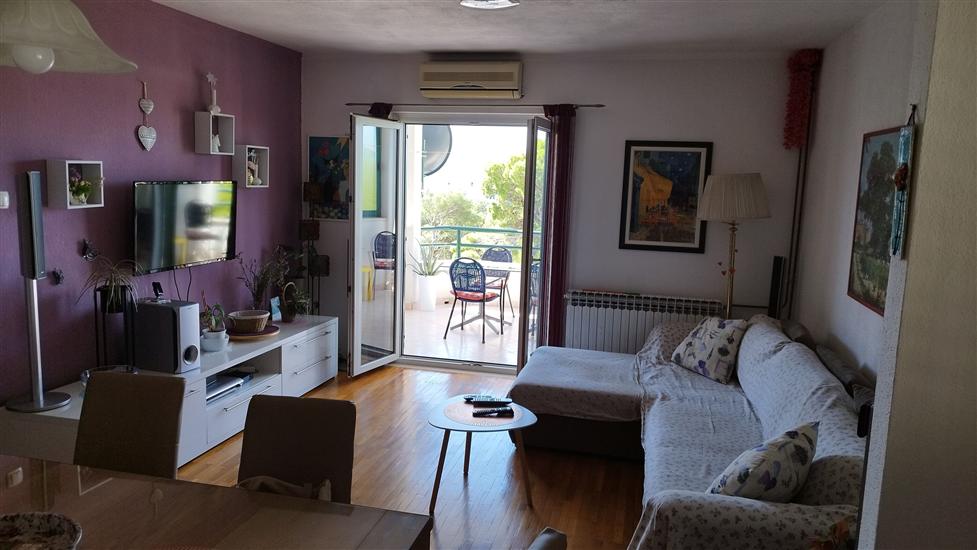 Apartment A1, for 6 persons