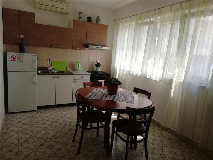 Apartment A2, for 3 persons