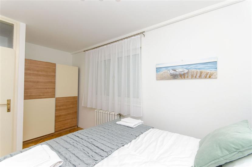 Apartment A1, for 6 persons