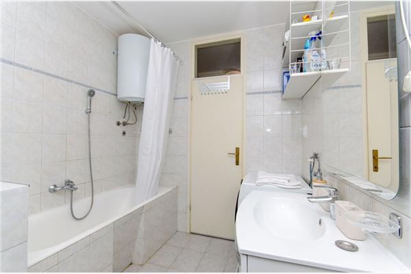 Apartment A1, for 6 persons