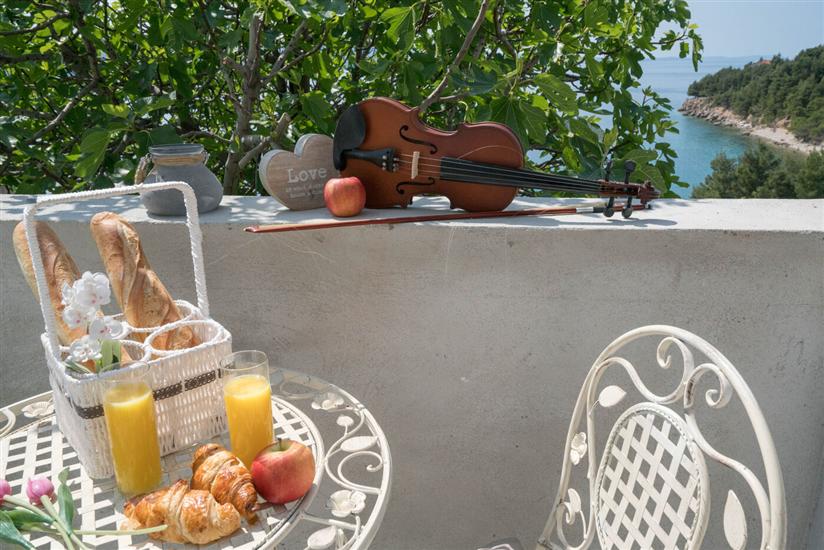 Apartment A1, for 6 persons