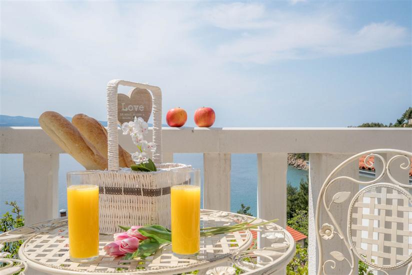 Apartment A1, for 6 persons