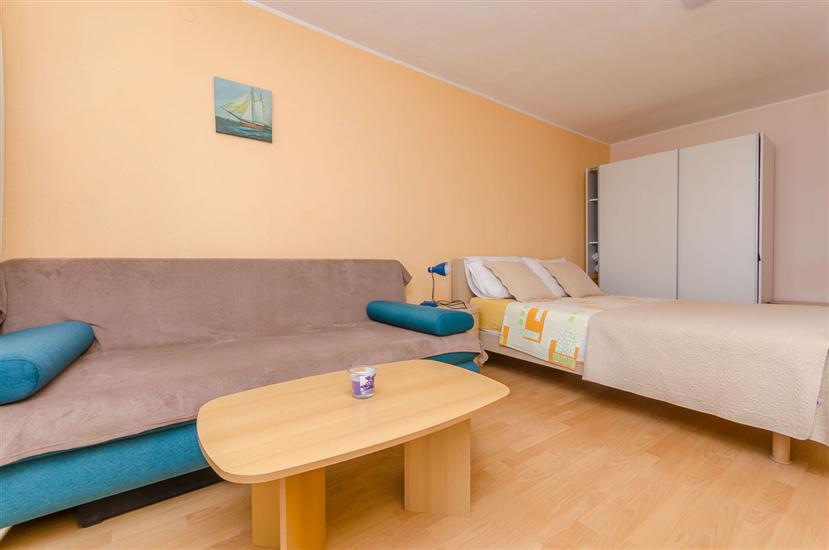 Apartment A1, for 3 persons