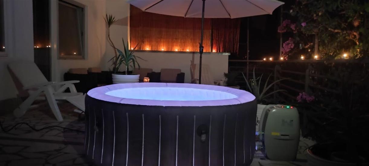Apartmaj Jacuzzi Residence