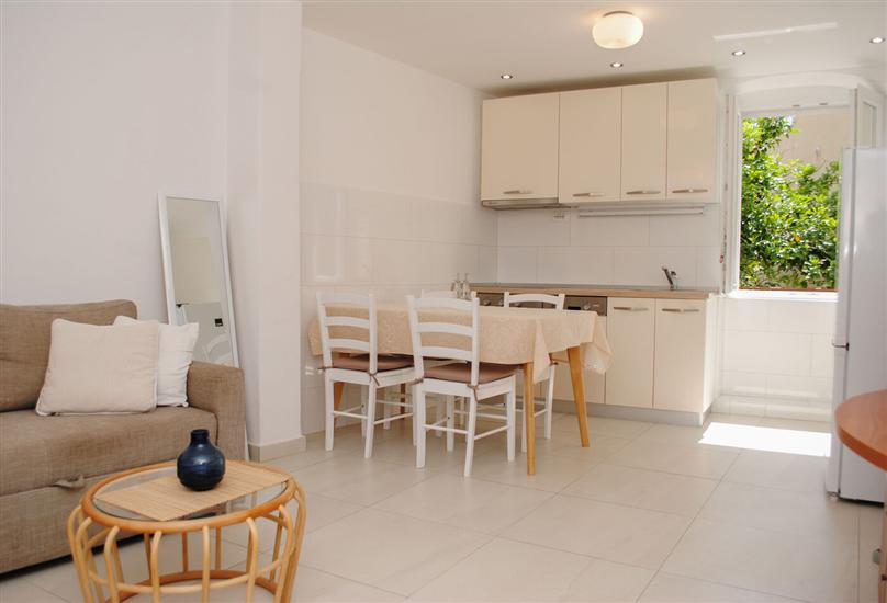 Apartment A1, for 5 persons