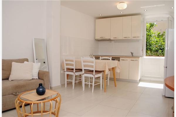 Apartment A1, for 5 persons