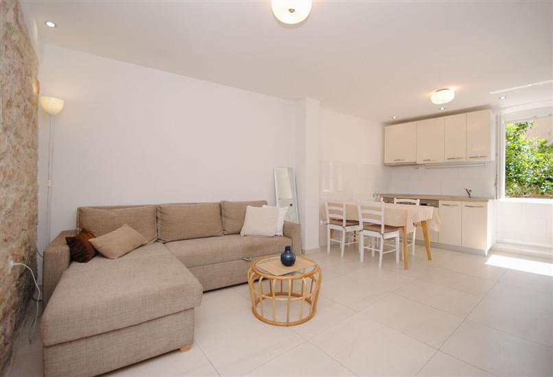 Apartment A1, for 5 persons