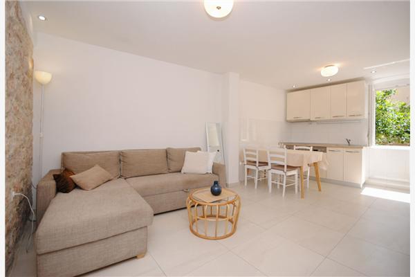 Apartment A1, for 5 persons