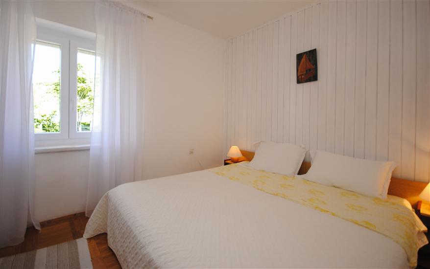 Apartment A1, for 5 persons
