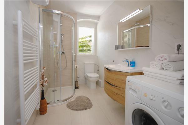 Apartment A1, for 5 persons