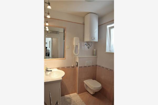 Apartman A2, na 5 osebe