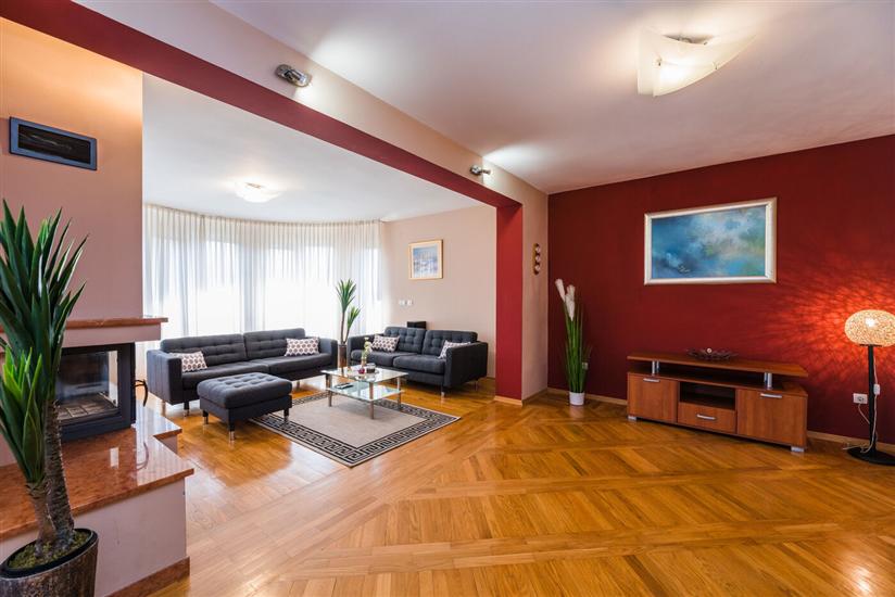 House K1, for 10 persons