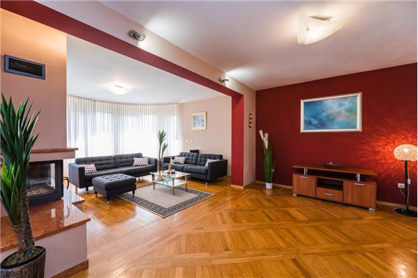 House K1, for 10 persons