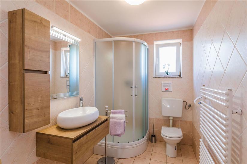 House K1, for 10 persons