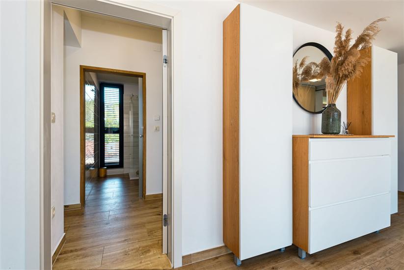 House K1, for 12 persons