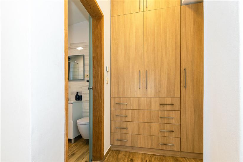 House K1, for 12 persons