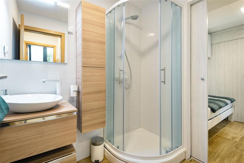 House K1, for 12 persons