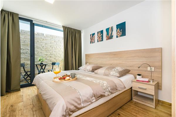 House K1, for 12 persons