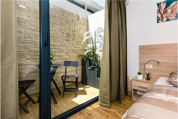 House K1, for 12 persons