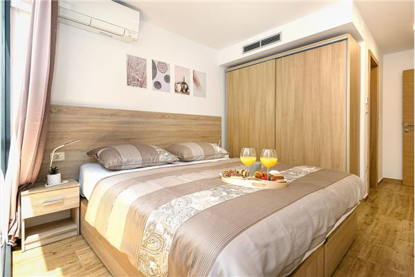 House K1, for 12 persons