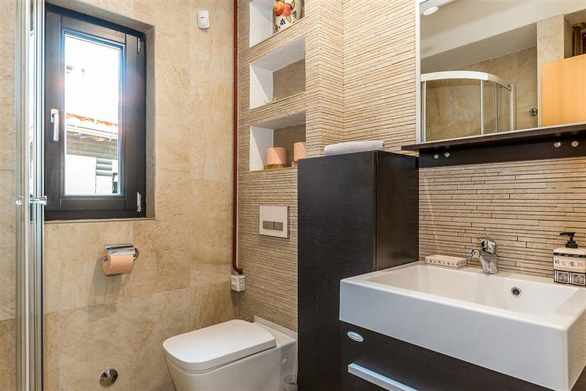 House K1, for 12 persons