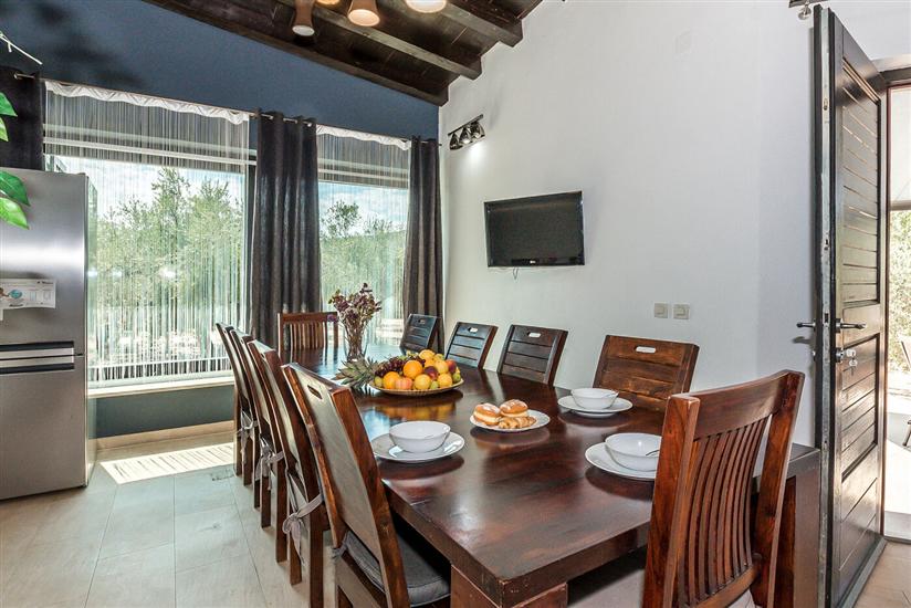 House K1, for 12 persons