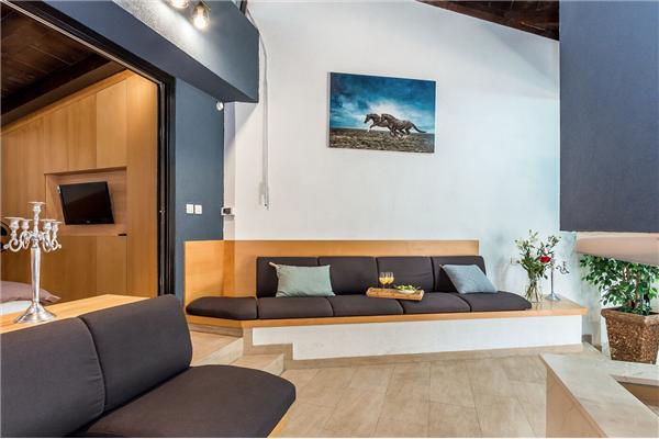 House K1, for 12 persons