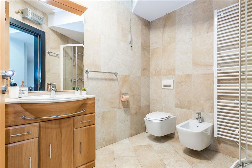 House K1, for 12 persons