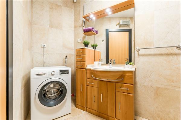 House K1, for 12 persons