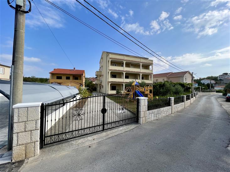 Apartments Ivan i Marija