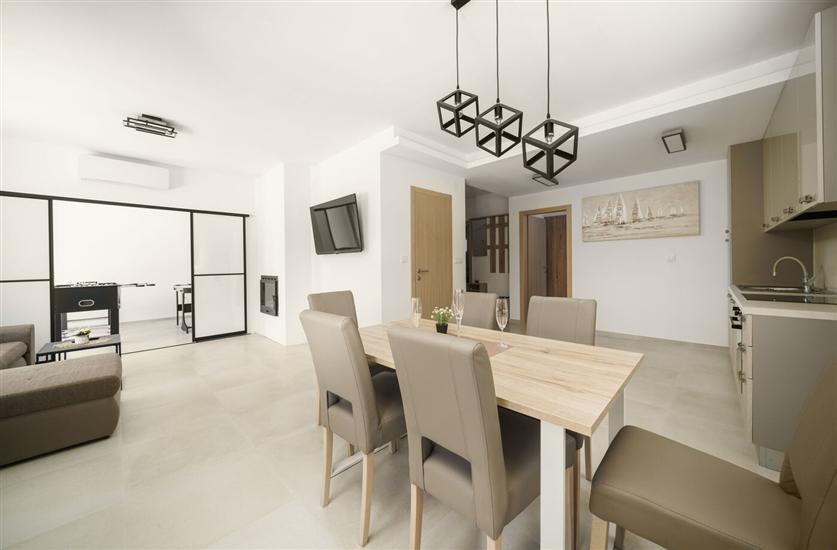 Apartment A1, for 6 persons