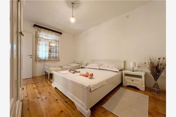 Apartment A1, for 5 persons