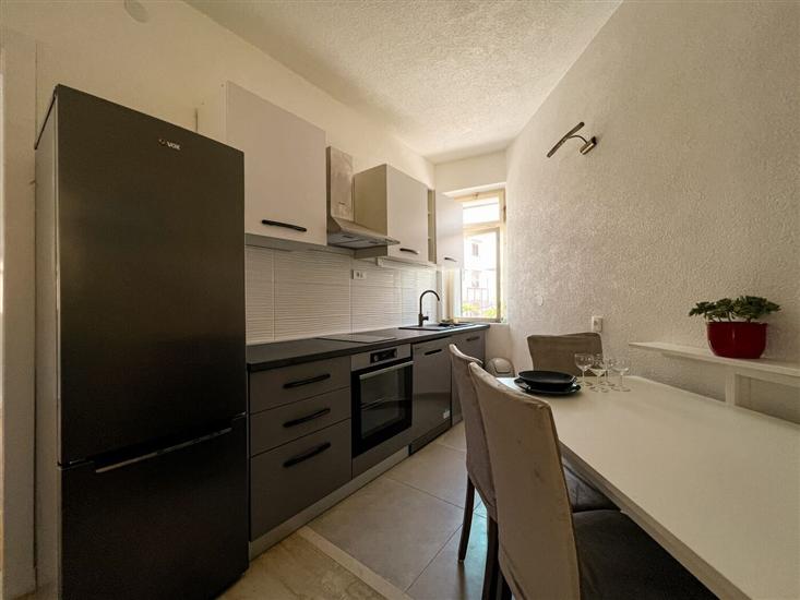 Apartment A1, for 5 persons