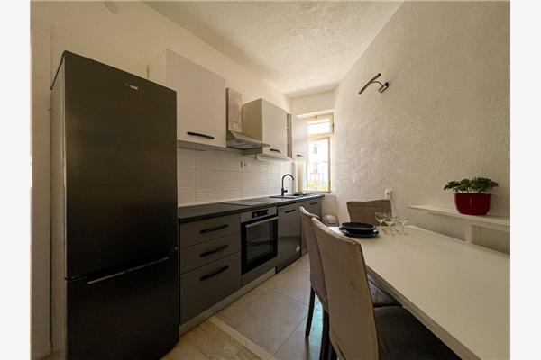 Apartment A1, for 5 persons