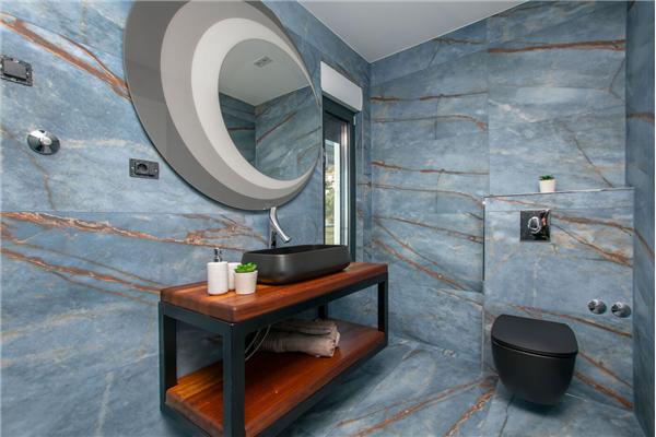 House K1, for 20 persons