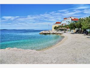 Accommodatie met zwembad Split en Trogir Riviera,ReserverenLeonaVanaf 2600 €